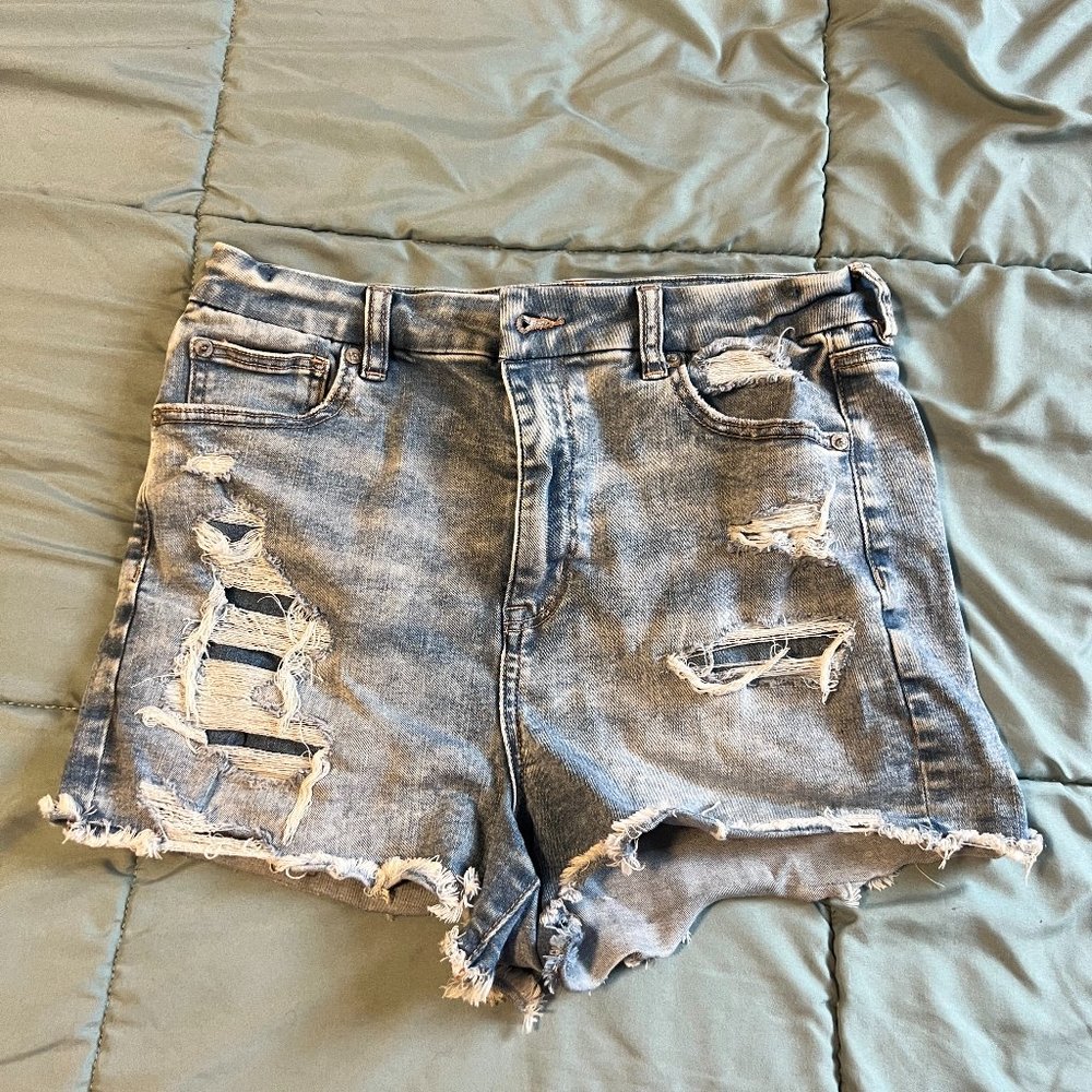 Womens American Eagle Ripped Jean Shorts Size 10